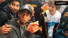 Jorge Valdivia firmó autógrafos en el entretiempo del clásico de la UC y Colo Colo