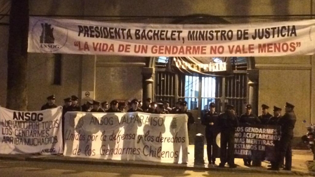 Comenzó paro indefinido de funcionarios de Gendarmería