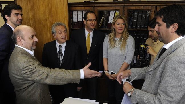 Adimark: Alianza y Nueva Mayoría mantienen baja aprobación