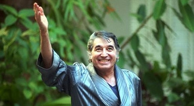 Exhuman los restos del cantautor Sandro por una prueba de paternidad