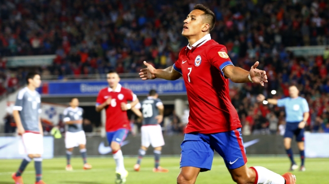 Sánchez y Vidal ya están en Chile para integrarse a la selección