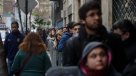 Horas de espera en oficinas de Registro Civil por alcanzar uno de los 150 números de atención