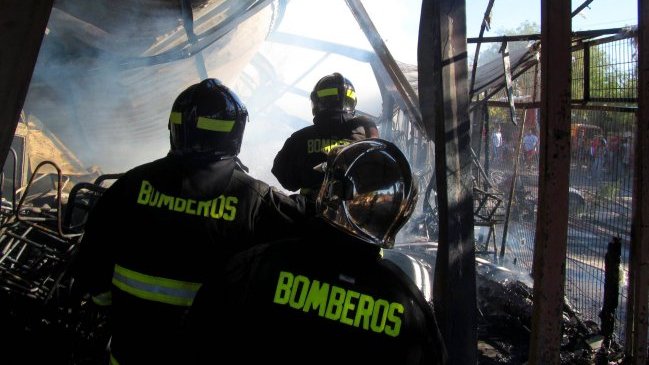 Una persona falleció en un incendio en la comuna de Lo Espejo