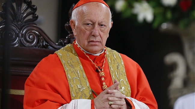 Caso Karadima: Piden postergar interrogatorio a Ezzati en demanda contra Iglesia Católica