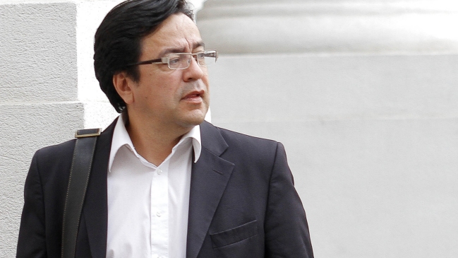 Analista explicó importancia de reinscripción de militantes en partidos políticos