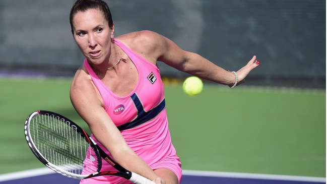 Jelena Jankovic y Samantha Stosur entraron a cuartos en Hong Kong