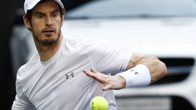 Andy Murray doblegó a Isner y avanzó a cuartos de final en Shanghai