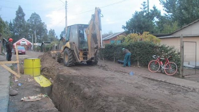 Vecinos del Maule se toman ruta y exigen el término de trabajos de alcantarillado