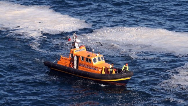 Armada encontró a dos jóvenes kayakistas desaparecidos en Concón