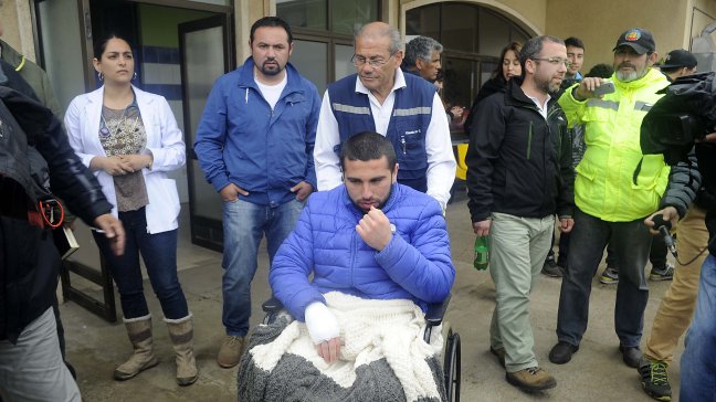 Jóvenes sobrevivieron en medio del mar tras permanecer abrazados sobre una roca en Concón