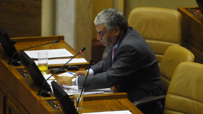 Cámara descartó que diputado haya cometido una falta tras polémica por viaje con su asesora