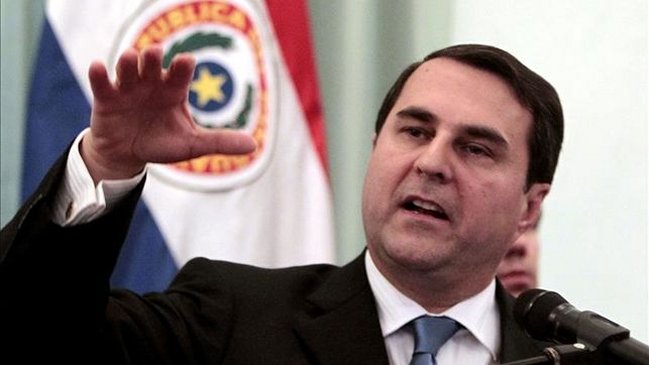 Investigan a ex presidente paraguayo por lavado de dinero