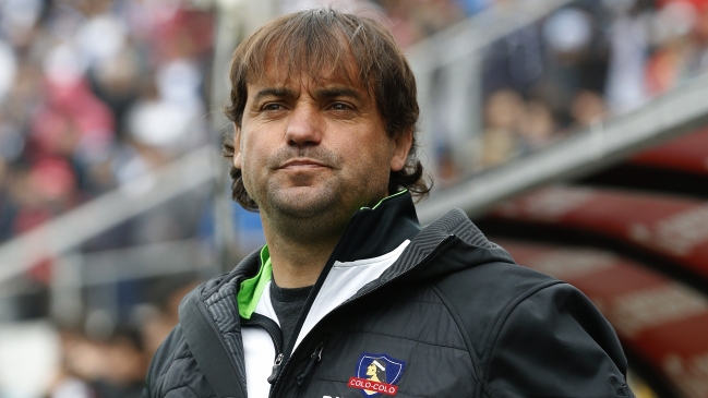 Históricos de Colo Colo respaldan decisión de José Luis Sierra de marginar a Suazo