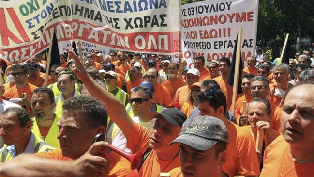 Trabajadores de puertos griegos realizan paro contra privatizaciones