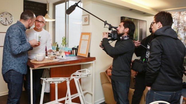 Docureality que mostrará vida de una pareja gay fijó estreno en TVN