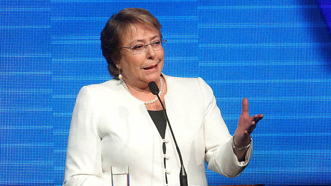 Bachelet recibirá en La Moneda a líderes de la Sofofa tras su ausencia en la cena anual