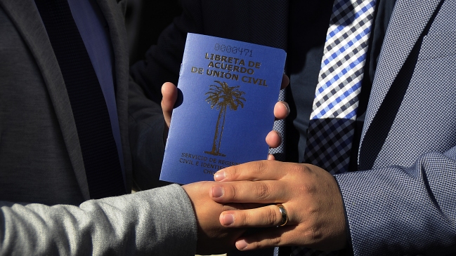 Partieron primeras celebraciones de AUC en el Registro Civil