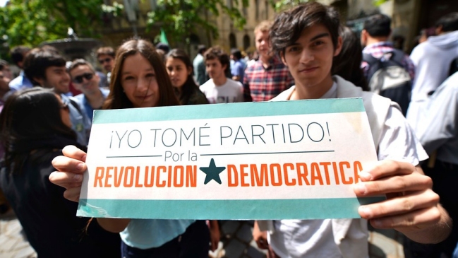 Revolución Democrática lanzó campañas para sumar militantes en pos de convertirse en partido