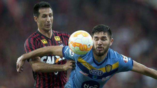 Christian Vilches actuó en victoria como visitante de Atletico Paranaense