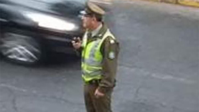 Carabinero obligó a taxista a llevar al veterinario a perro que había atropellado