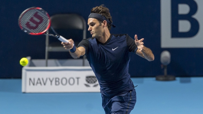 Federer se paseó en su estreno ante Kukushkin en Basilea