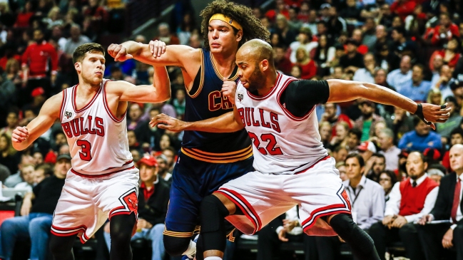 Chicago Bulls abrió la temporada de la NBA con apretado triunfo sobre Cleveland Cavaliers