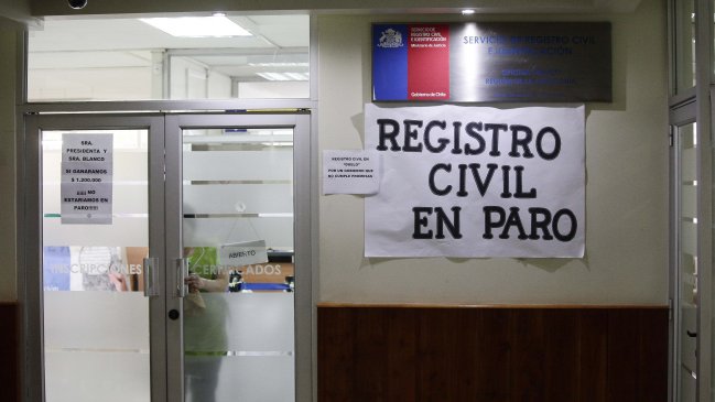 Piden declarar ilegal que empleados públicos cumplan roles del Registro Civil