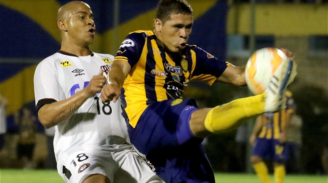 Christian Vilches y Paranaense se despidieron de la Sudamericana