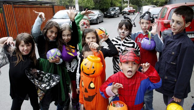¿Dulce o travesura? Los peligros de compartir videos y fotos de menores este Halloween