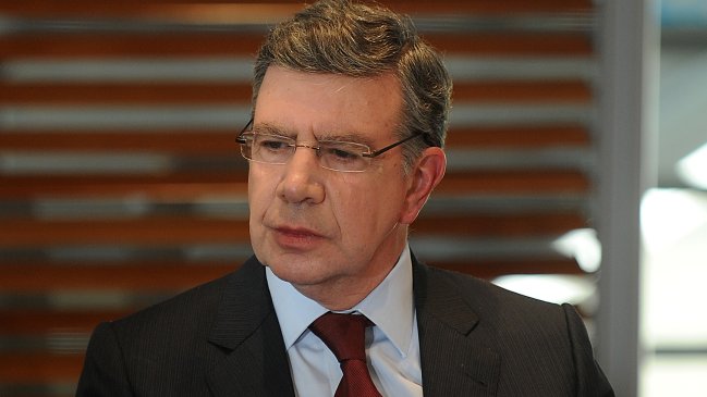 Joaquín Lavín: La UDI tiene que dejar de vivir de las glorias pasadas