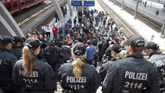 Angela Merkel no logró consensos en su coalición para afrontar crisis migratoria