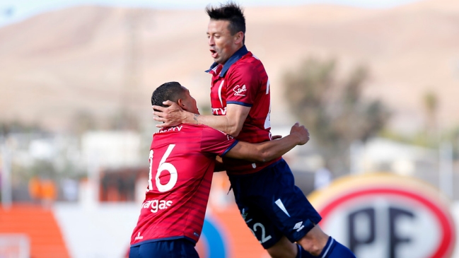 U. Católica goleó a Cobresal y sigue al acecho de Colo Colo en la lucha por el Apertura