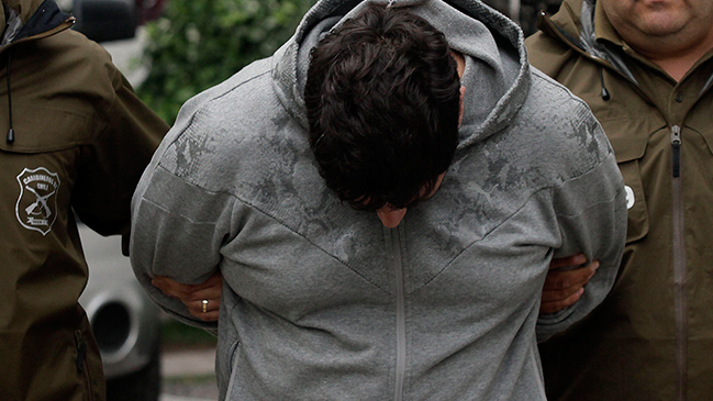 Carabineros detuvo a sujeto que arrendaba armas a través de redes sociales