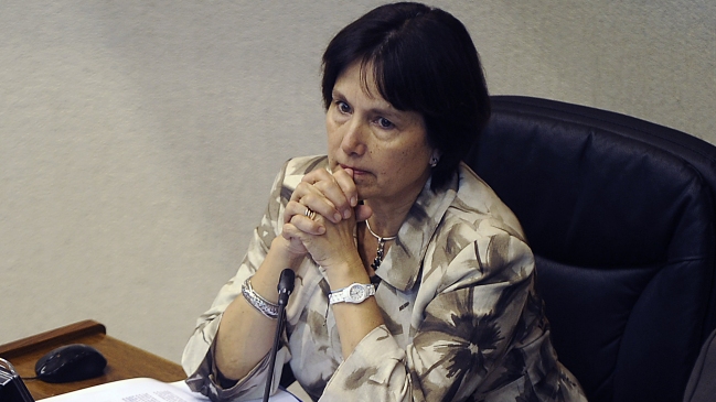 Ministra de Salud respaldó creación de farmacias populares