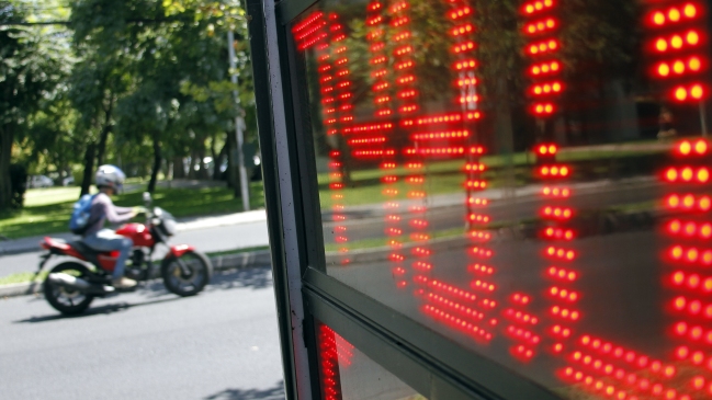 Precios de las bencinas caen por undécima semana consecutiva