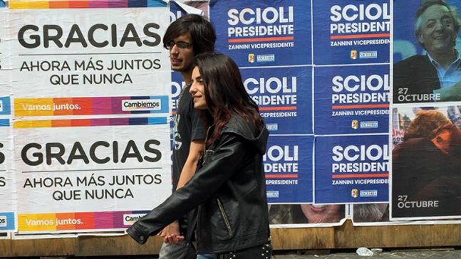 Scioli llamó a Massa en busca de sus votos