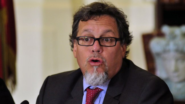 Hospitales para Valparaíso: Lagos Weber pide fondos del cobre