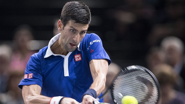 Djokovic superó a Wawrinka y avanzó a la final en París-Bercy