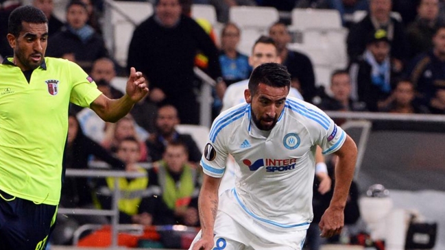 Mauricio Isla vio acción en la caída de Olympique de Marsellla