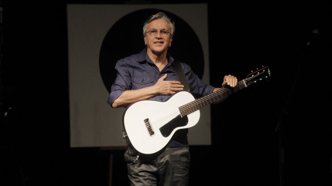 Caetano Veloso dice que no tocará más en Israel y los judíos brasileños lo critican