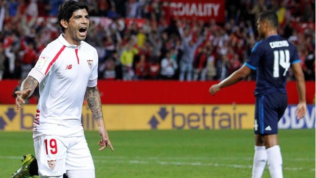 Sevilla derribó a Real Madrid y le dio una mano a FC Barcelona