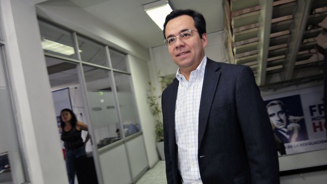 Ministro de Economía: Colusión de CMPC y SCA es indignante