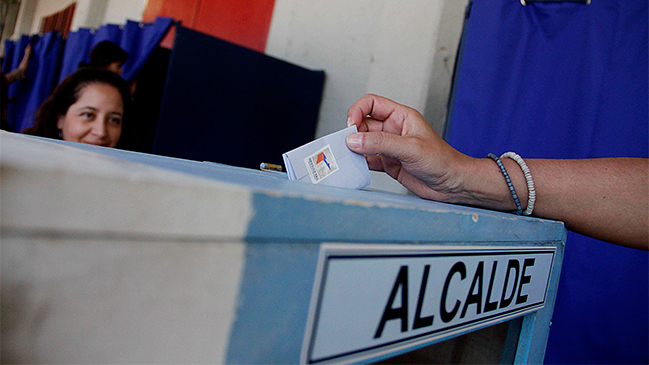 UDI revisará antecedentes judiciales y comerciales de sus precandidatos