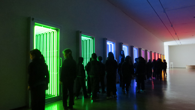 Exposición de Iván Navarro reunió a más de 25 mil personas