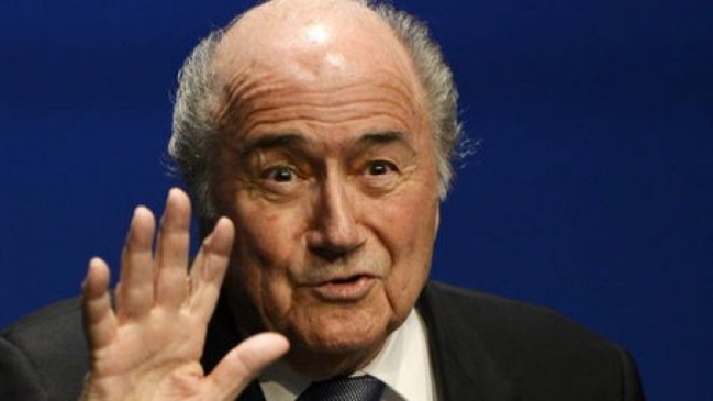 Joseph Blatter recibió el alta médica y descansará en su casa