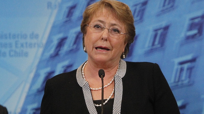 Michelle Bachelet envió condolencias a familiares de víctimas por atentados en París