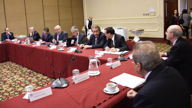 Rector U. Adolfo Ibáñez comparó al CRUCh con cartel de colusión