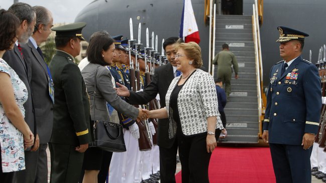 Presidenta Bachelet llegó a la Cumbre APEC en Filipinas