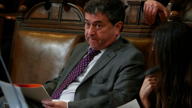 Senador Coloma instó al Gobierno a 