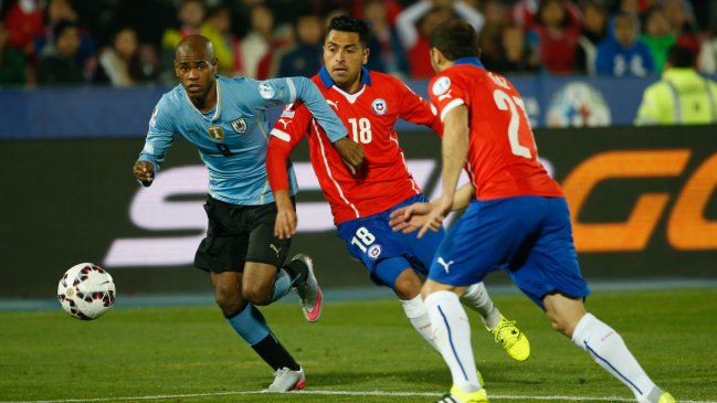 Chile desafía a Uruguay en un duelo de 